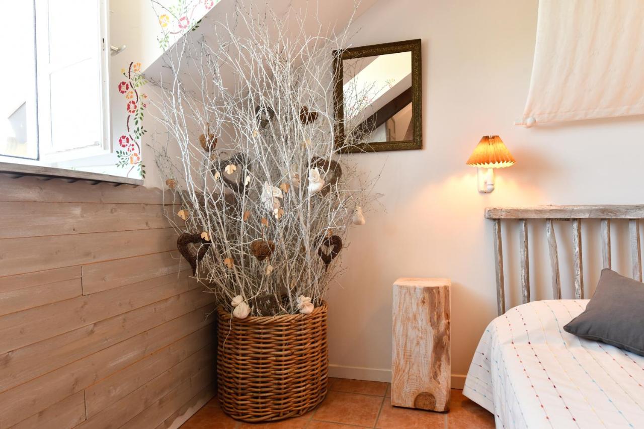 La Ferme Dague Bed and Breakfast Lasseube Eksteriør billede